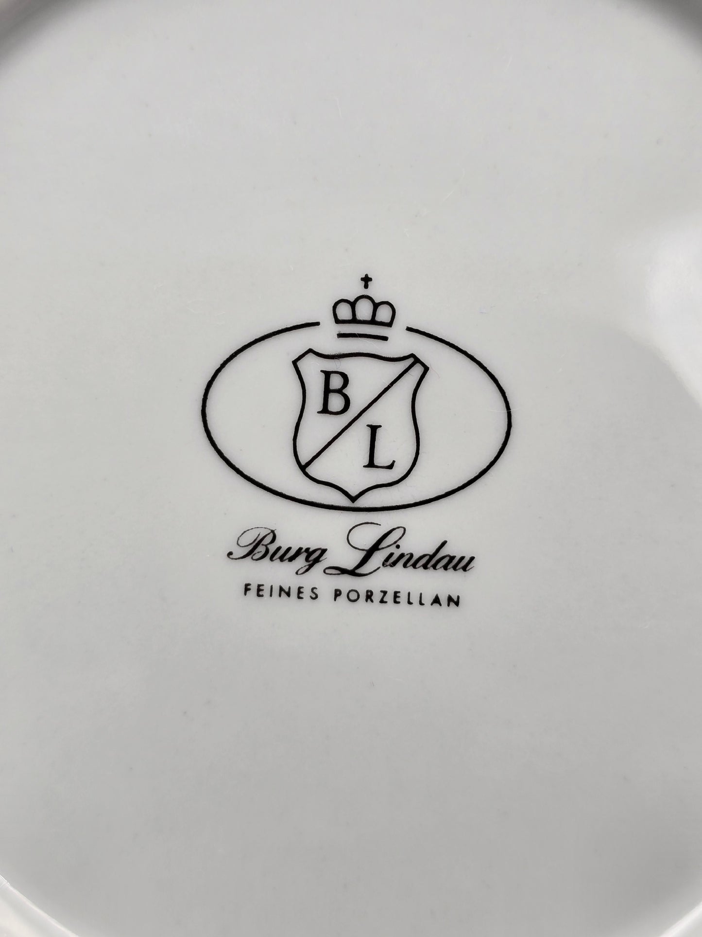 Burg Lindau porcelianinis trio su gėlėmis