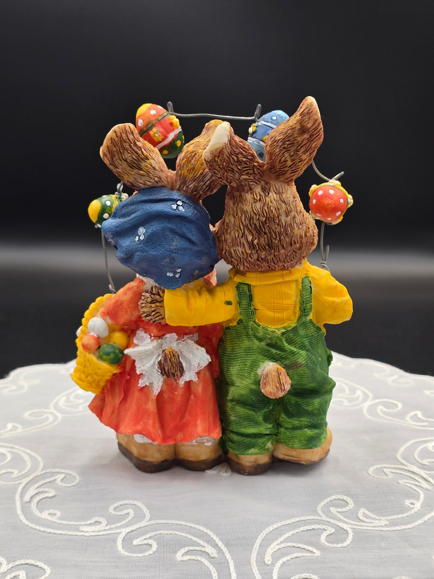 Velykinė dekoracija ,, Kiškių šeimynėlė ''