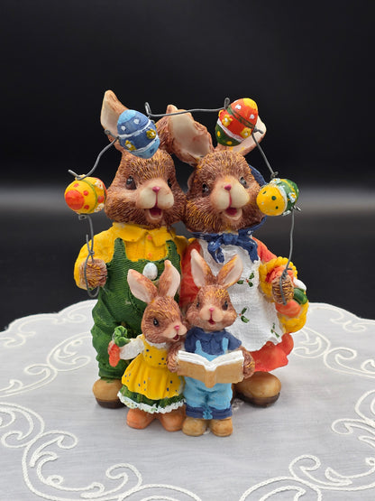 Velykinė dekoracija ,, Kiškių šeimynėlė ''