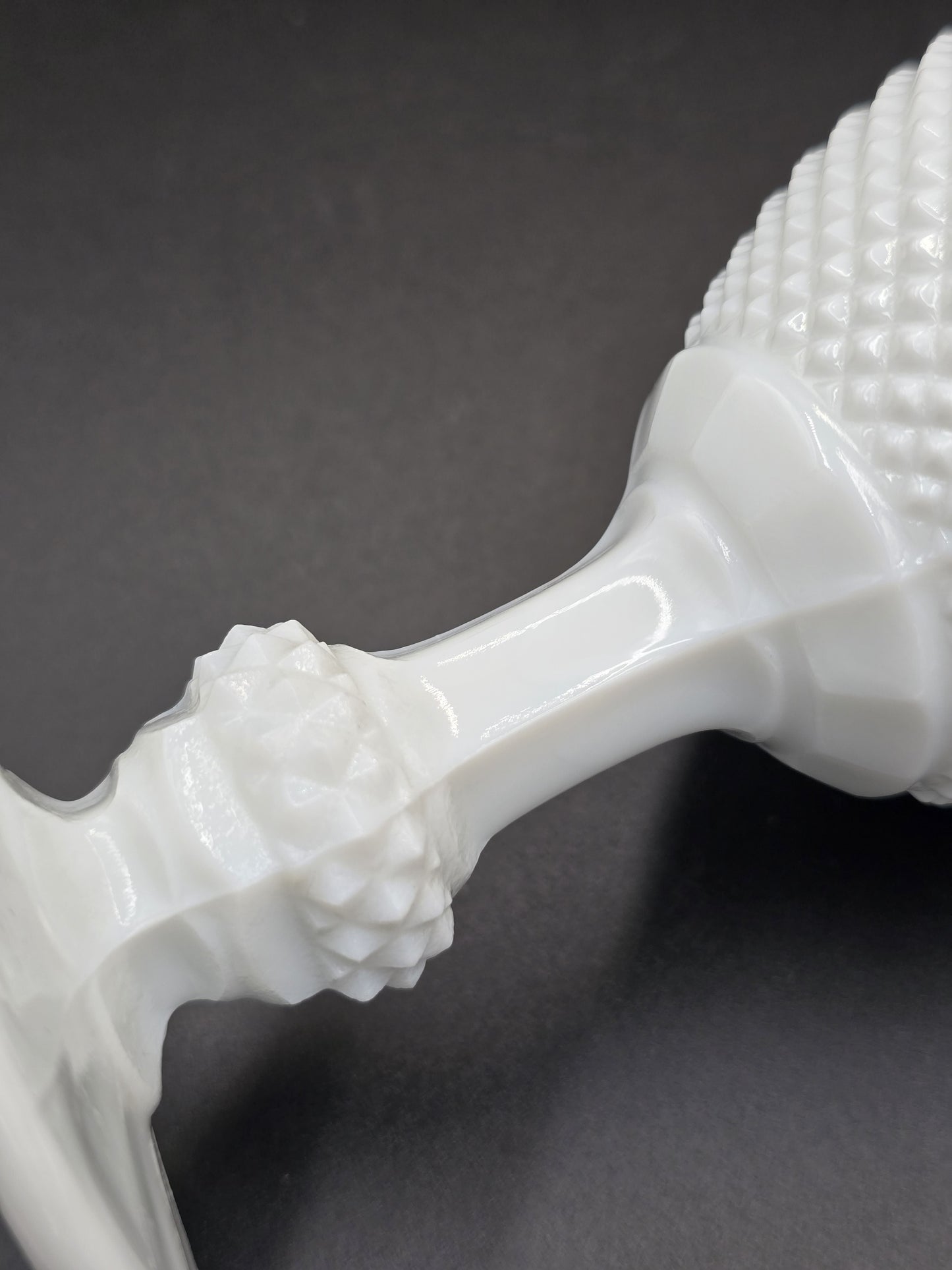 Pieninio stiklo taurė