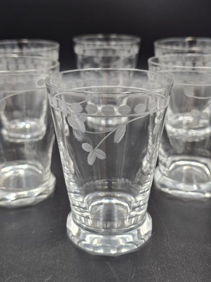 Vintažinės graviruotos stiklinaitės