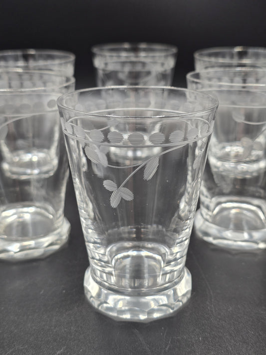 Vintažinės graviruotos stiklinaitės