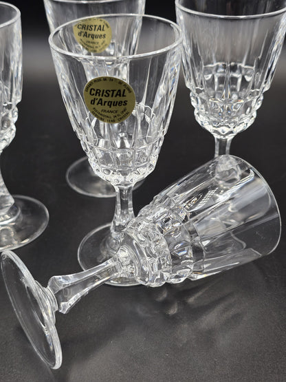 Krištolinės taurelės stipriems gėrimams